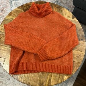Old navy cowl neck sweater